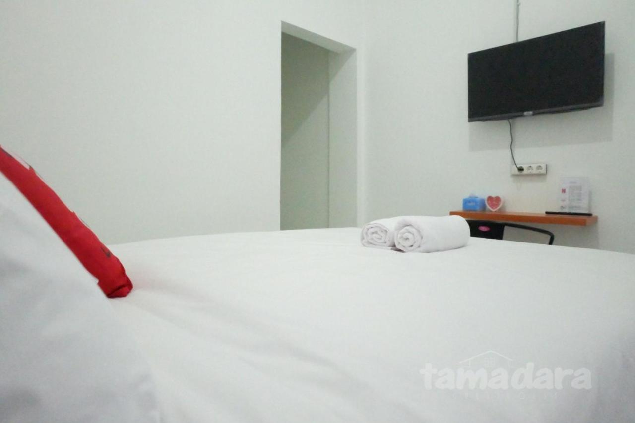 Tamadara Guesthouse Jogja Maguwo Exteriör bild